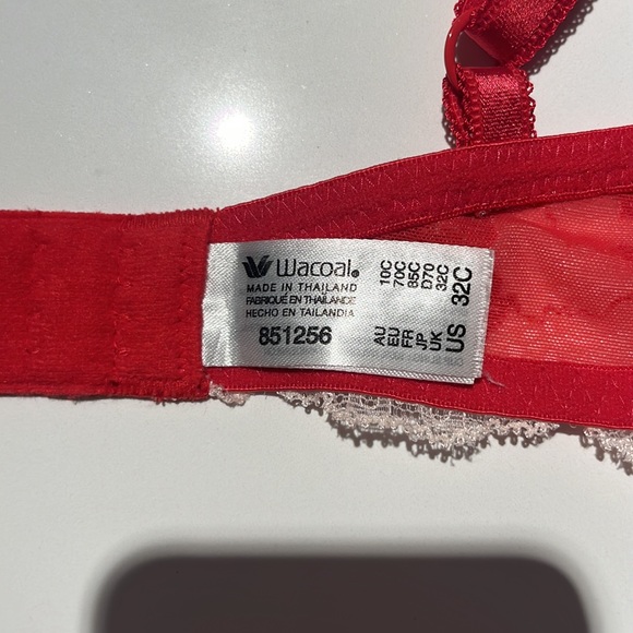 Red lace Bra Wacoal 32C - Picture 4 of 4